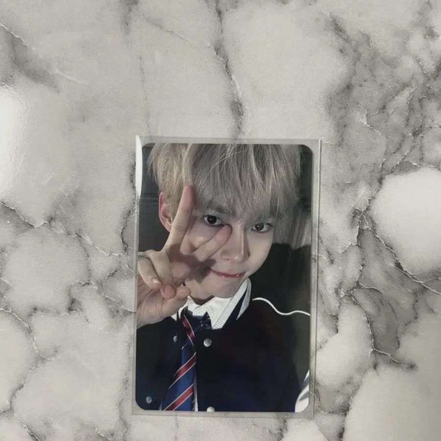 

Jevewon Concert Zeros Zone Day2 Sung Han Bin Photo Card