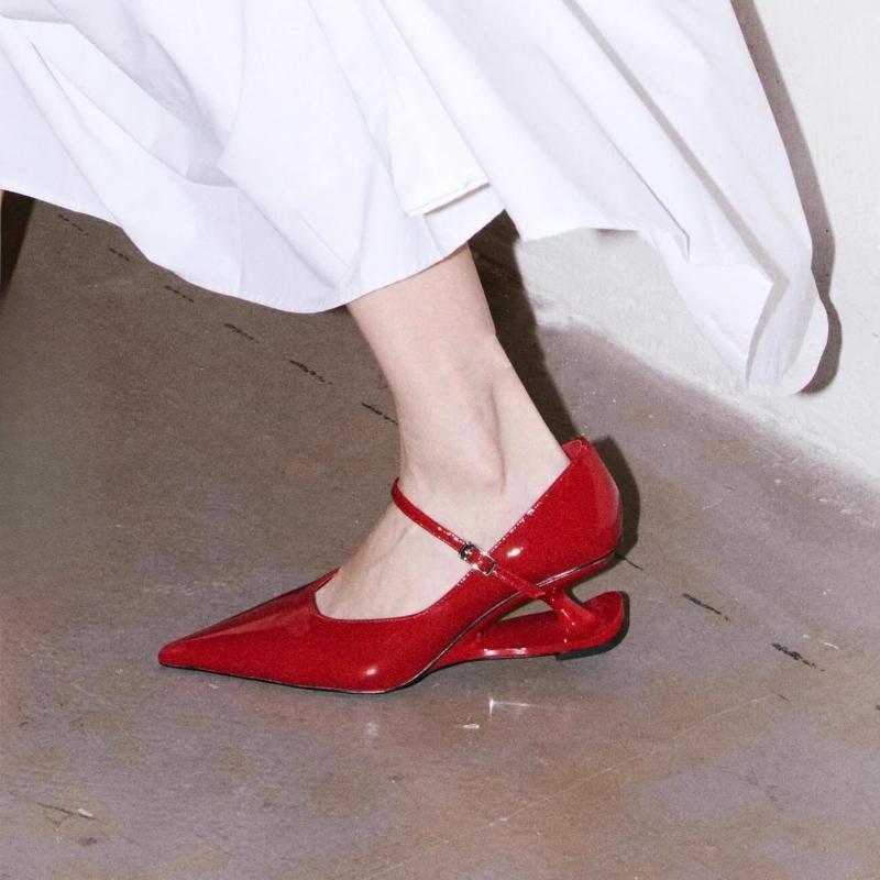 2026 New Mary Jane Shoes Special-Shaped Suspension Heel Pointed Toe High Heels Women's Four Seasons Non-Tired Foot Single Shoes