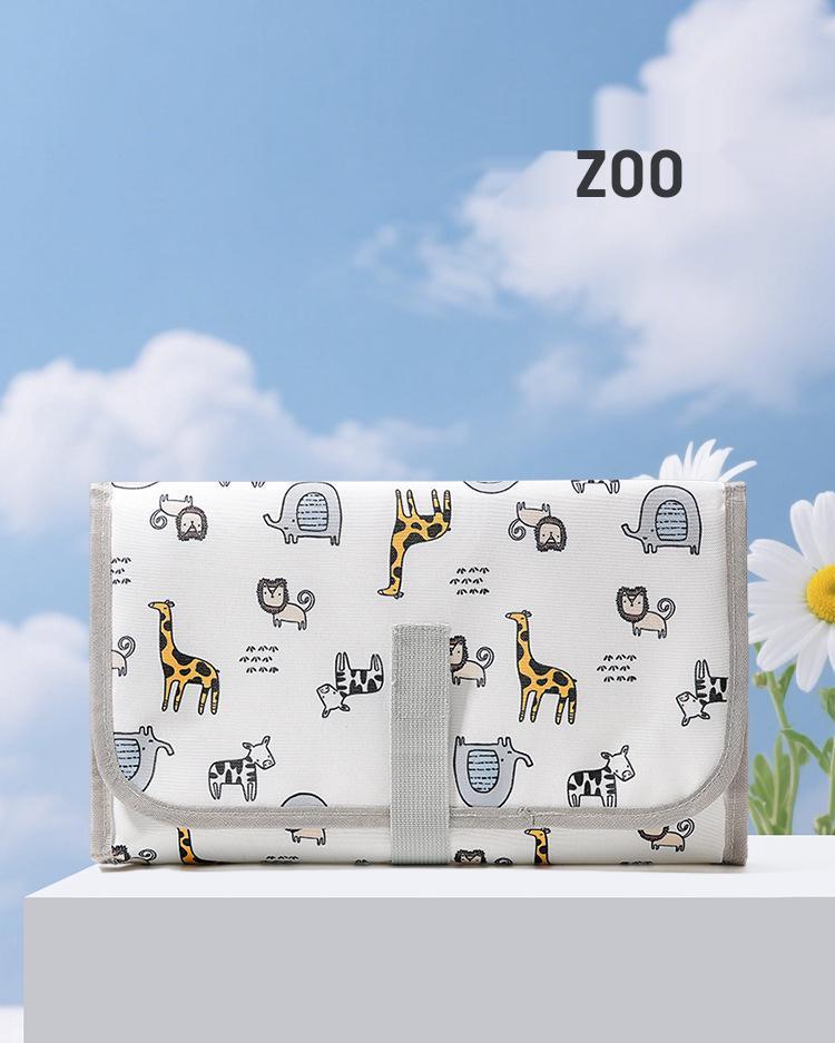 

Portable Folding Mummy Bag with Newborn Incontinence Pad - Lightweight, Fashionable, and Logo Customizable