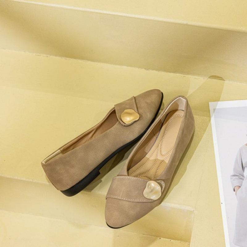 

2025 new spring and autumn shallow mouth French pointed temperament single shoes fairy low heel comfortable office workers wear women s single shoes 40 хаки