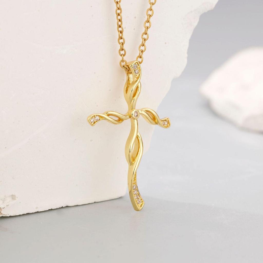 Elegant Gold Cross Pendant Necklace - Non-Fading Christmas Gift Clavicle Chain