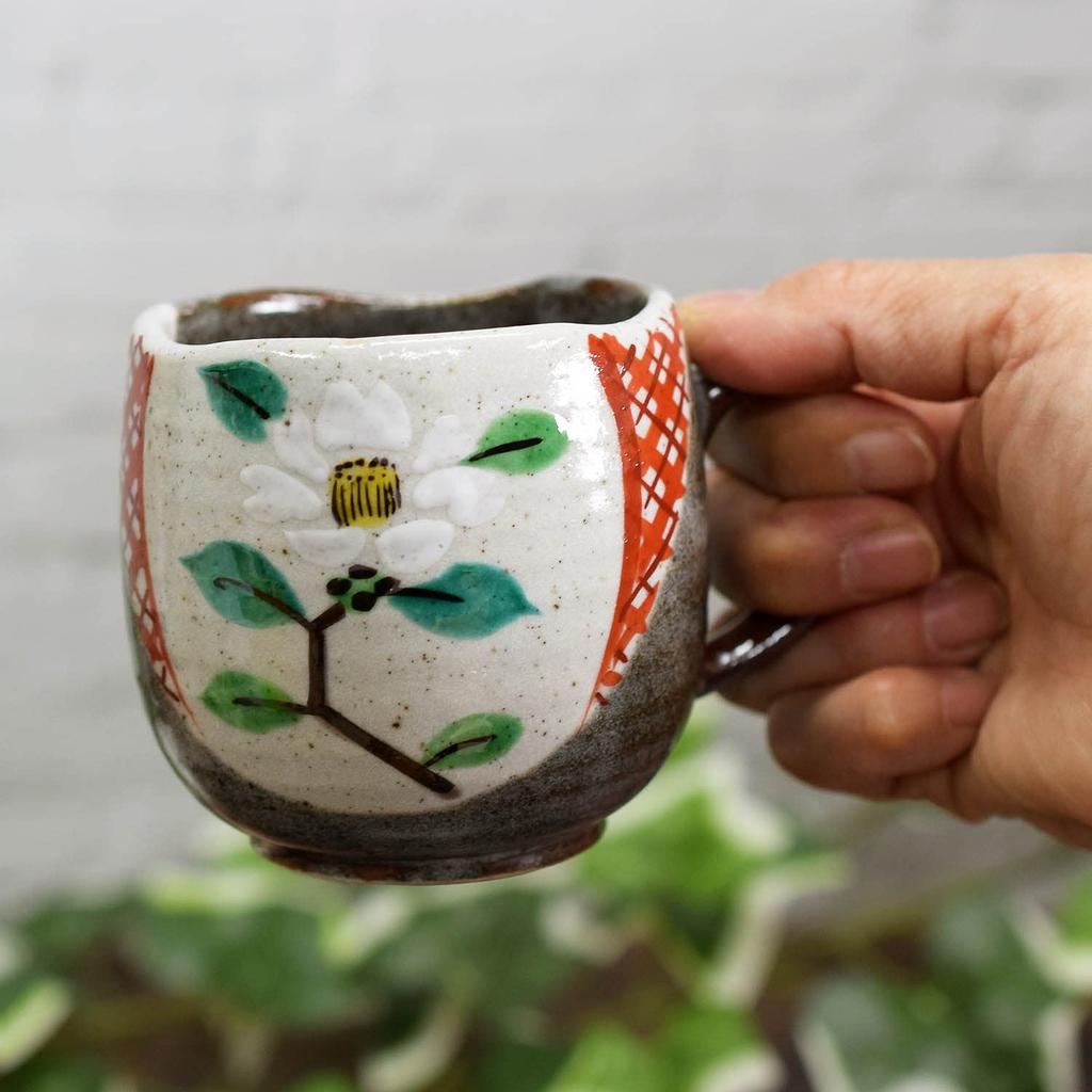 Waza no Kura Stylish Pair of Mugs, Kutani Ware with Komon Tsubaki Design, High-Quality Pottery, Made in Japan
