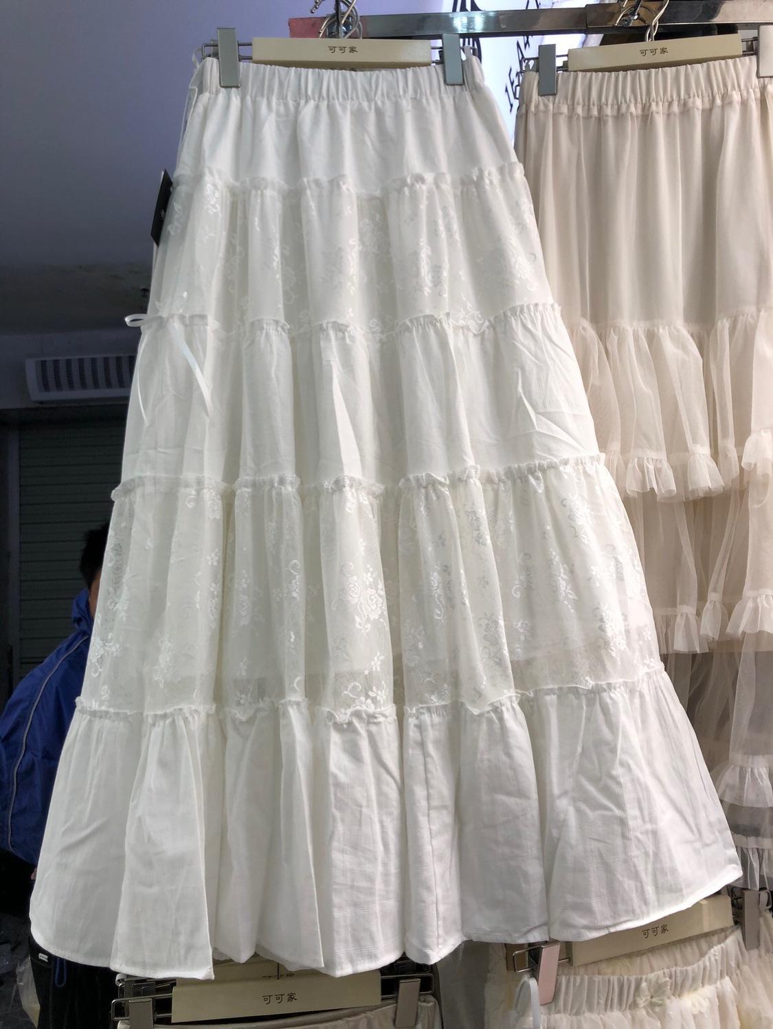 

Весна 2025 года, новая юбка А-образной формы с эластичной талией и бантом, французская милая кружевная белая юбка с ажурными вставками one size fits all белый