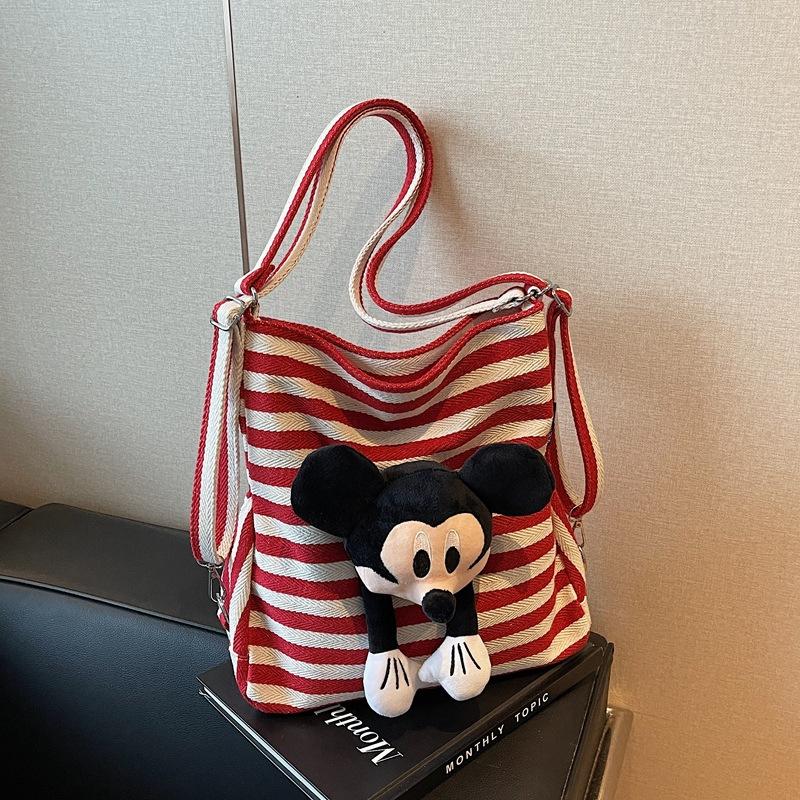 

Outer single foreign style striped big bag women s 2024 new autumn and winter popular backpack large capacity versatile shoulder bag червоний