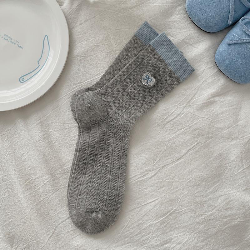 

Женские летние тонкие носки-трубы с вышивкой бантика «Любовь», сетчатые, с перфорацией, дышащие, без косточек 1 pair темно серый