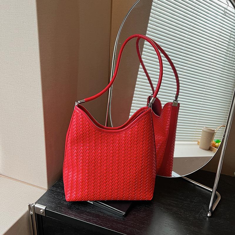 Large Capacity Woven Handbag Bag Women's Summer New Casual Shoulder Underarm Bag Commuter Bucket Bag