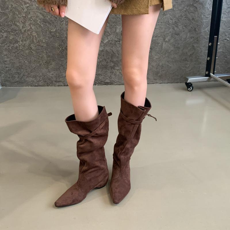 2025 autumn and winter new fashion versatile retro rear zipper boots pointed mid boots knight boots women