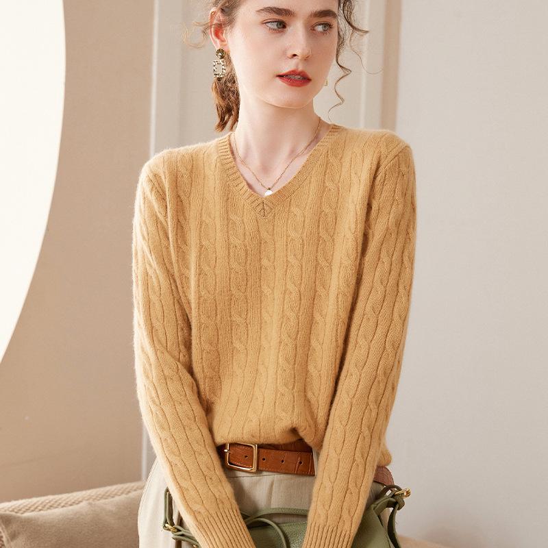 2023 Fall/Winter Cashmere Cable Knit Polo Sweater for Women – Versatile, Fashionable, Retro Lapel Design