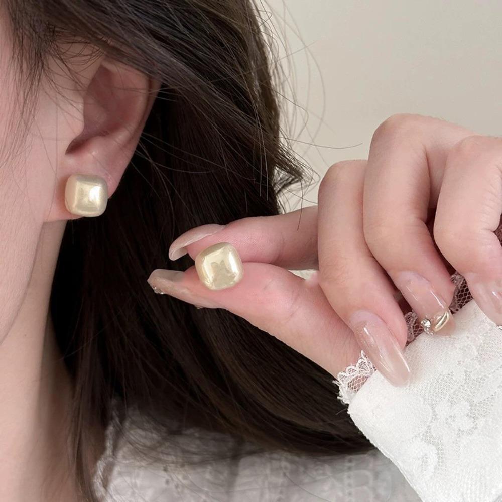 S925 Silver Needle Light Luxury Pearl Zircon Earrings Women's High-end Temperament Niche Versatile Stud Earrings