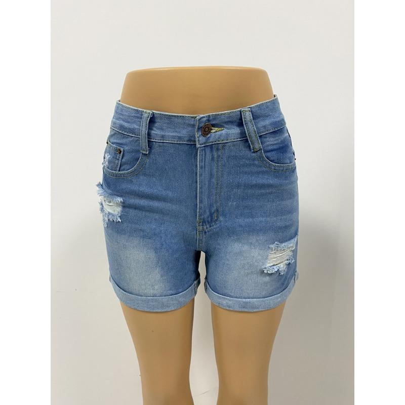 Streetstyle-Denimshorts mit ausgefranstem Saum und geradem Bein