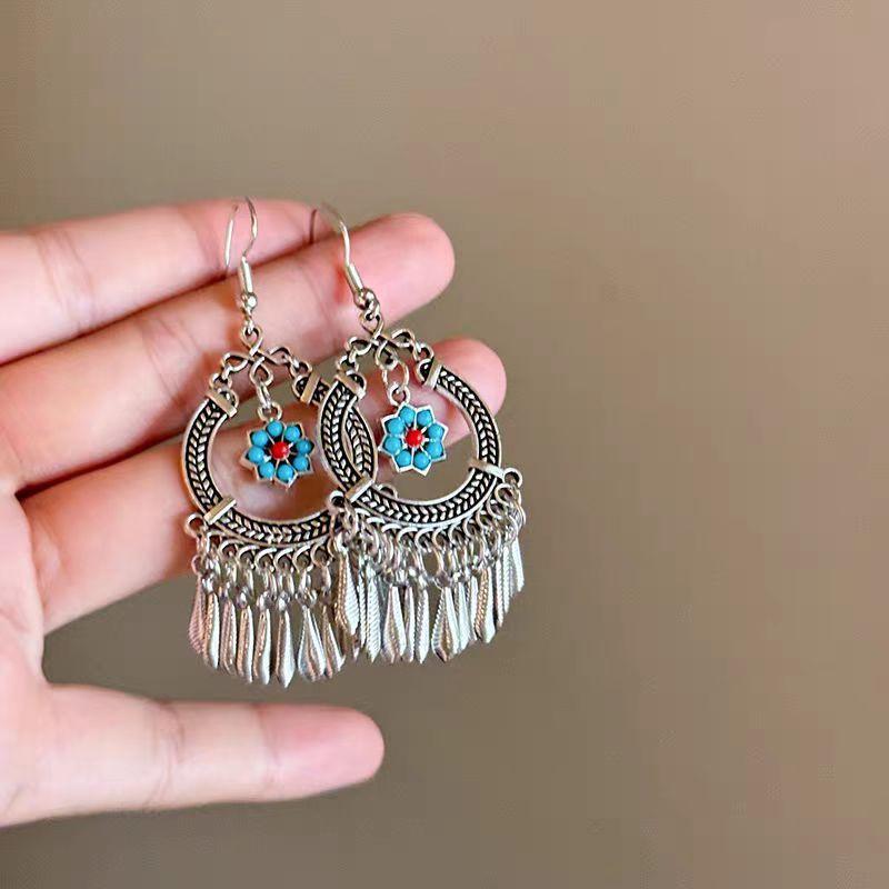 New Chinese-style fringed earrings women s retro ethnic style earrings, cheongsam Hanfu design sense fashion new personalized earrings