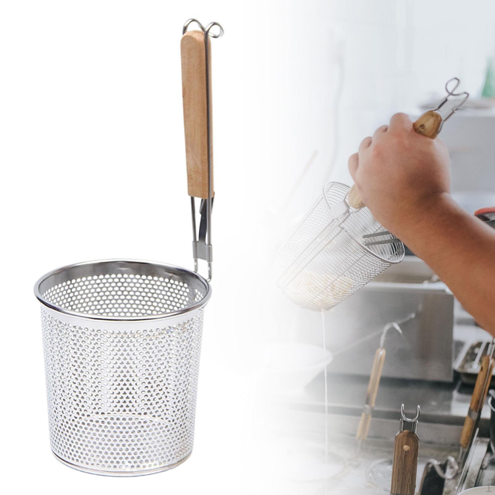 

Дуршлаг для пасты из нержавеющей стали с удобной ручкой 16cm