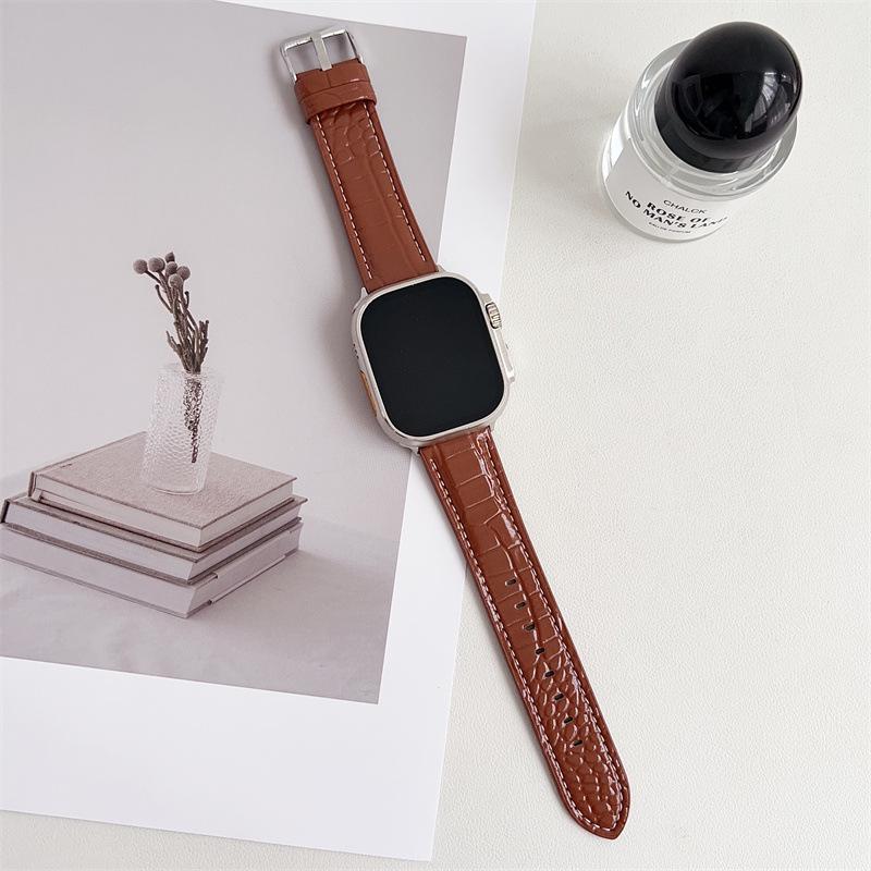 Leather Crocodile Pattern Pin Buckle Strap for Apple Watch 7, Samsung Watch, iWatch 6th Gen, SE.