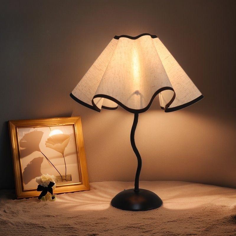Mid-Century Minimalist Girlish Heart Petal Umbrella Lamp: Night Light for Bedroom and Study
