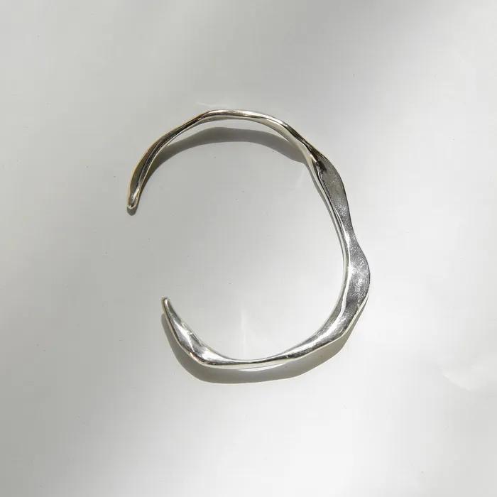 roll curve silver bangle