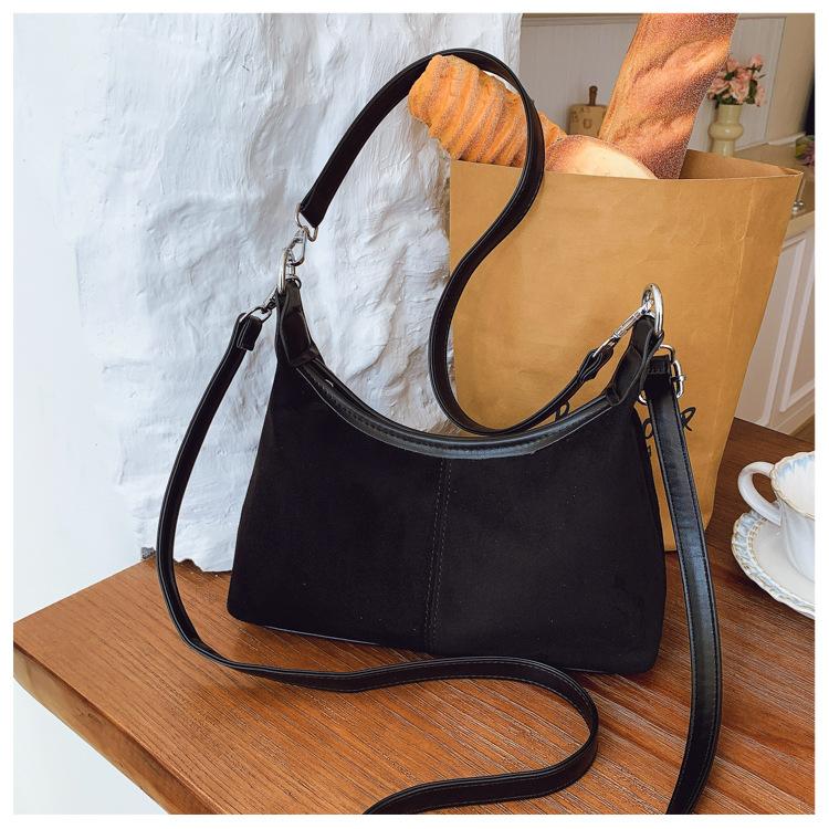 

Retro suede underarm bag light luxury autumn and winter new fashionable large-capacity shoulder bag casual versatile commuter tote bag чорний
