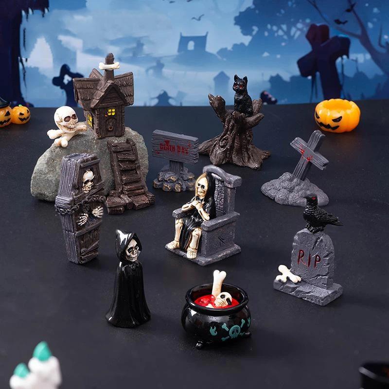 Halloween Mini Resin Figurine Scary Skull Coffin Chair House Decor for Haunted House Indoor Outdoor Party Prop
