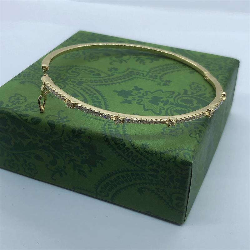 

European & American Fashion Luxury Commuter Bangle: Chic & Flashy Disco Bracelet Z022#