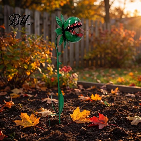 Whimsical Garden Art for Walkways Venus Flytrap Stake, Metal Carnivorous Plant Yard Decor, Weird Gothic Unique Lawn Ornaments Landscaping Decor