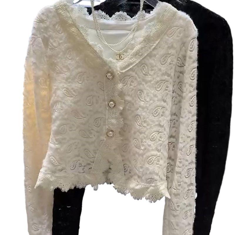 Women's Autumn/Winter 2025 French Fashion Lace Blouse - Thickened, Slimming, Single-Breasted, Versatile