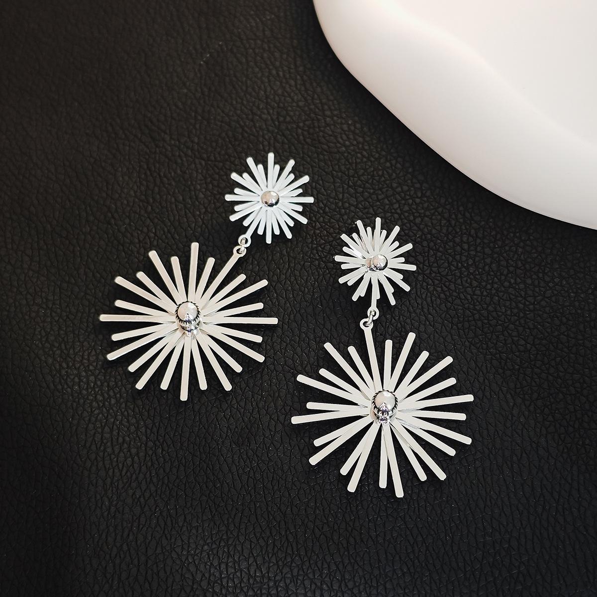 

Серьги-подсолнухи в стиле бохо с преувеличенным геометрическим дизайном, идеально подходят для отпуска и курортного стиля серебряный