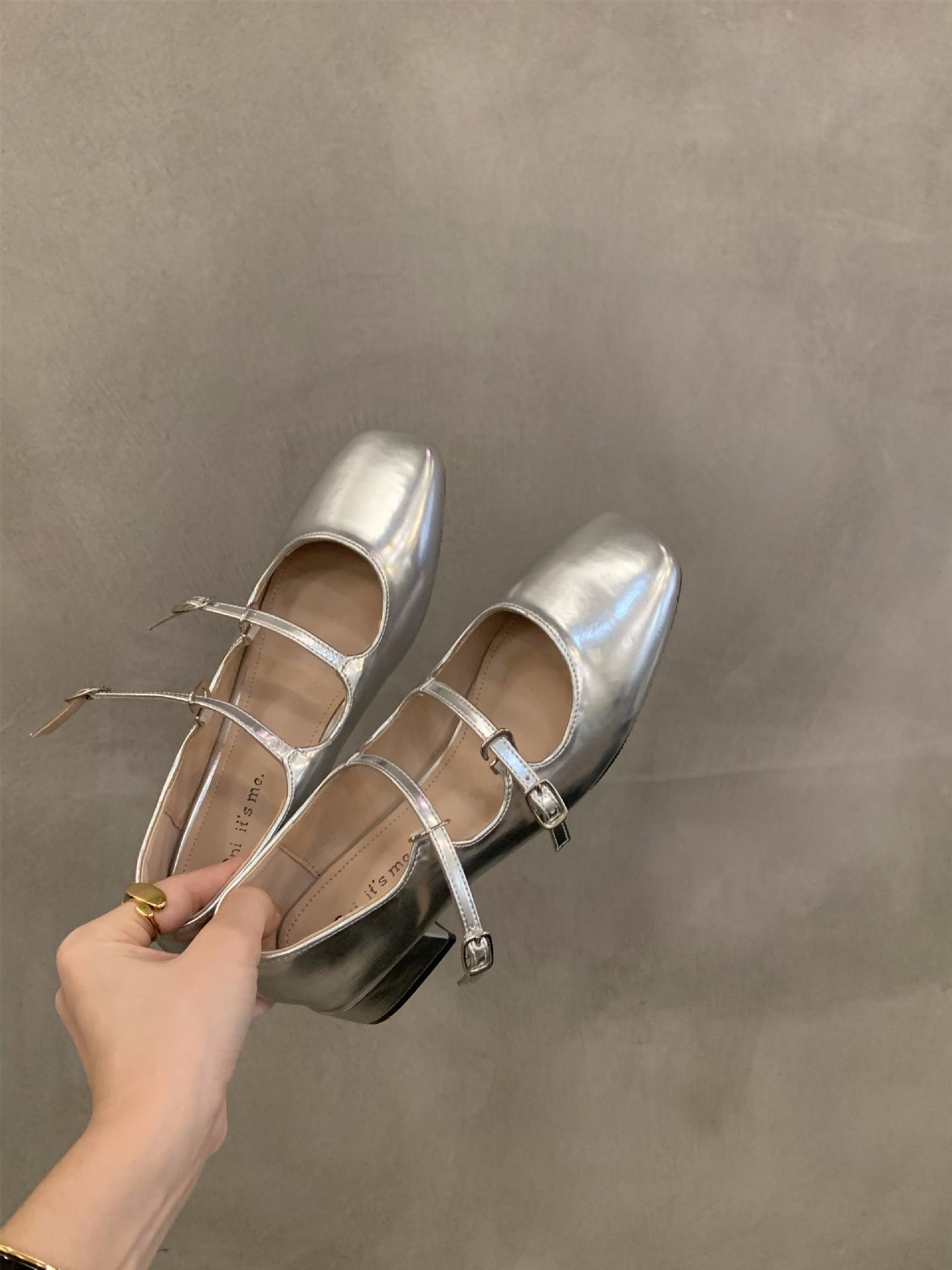 

Thick heel red Mary Jane small leather shoes women s shoes 2025 new summer French evening black spring and autumn single shoes 39 срібний