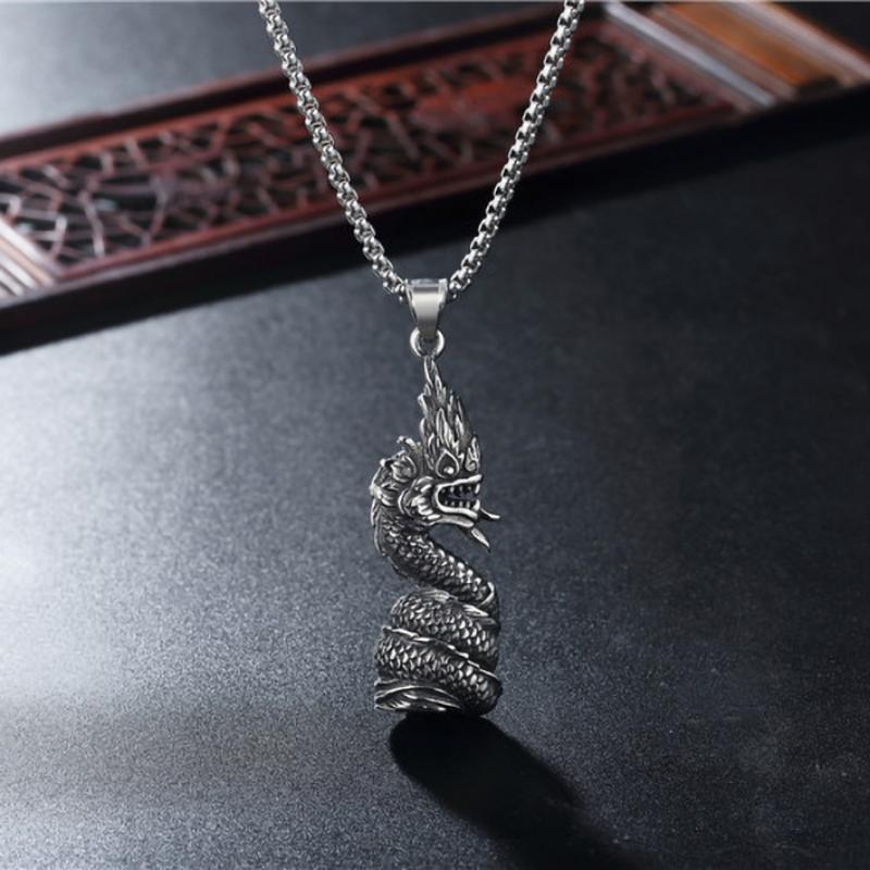 Retro Domineering Dragon Pendant, Zodiac Necklace, Trendy Men's Hip-hop, Dark Creativity, Trendy Accessories
