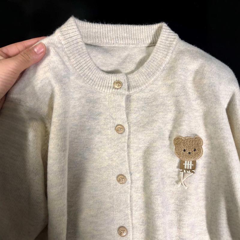 

Вязаный свитер осень универсальный мягкий восковой кардиган милый медведь свободный круглый вырез осенне-зимний свитер женское пальто M recommends 95-55kg