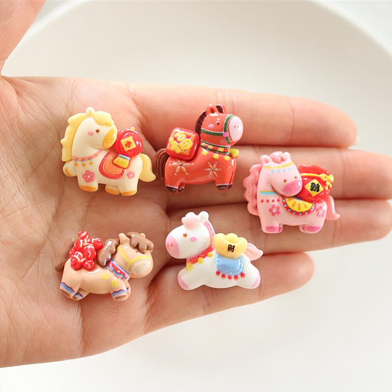 10 ks Kreslené Roztomilé Poníky Pryskyřičné Přívěsky Zábavné Zvěrokruhové Koňské Ozdoby Diy Pouzdro na Telefon Ledničkový Magnet Sponky do Vlasů Příslušenství