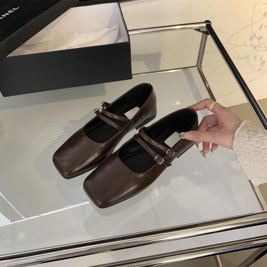 French evening wind silver single shoes female flat 2025 autumn new temperament fairy commuter square head shallow mouth Mary Jane