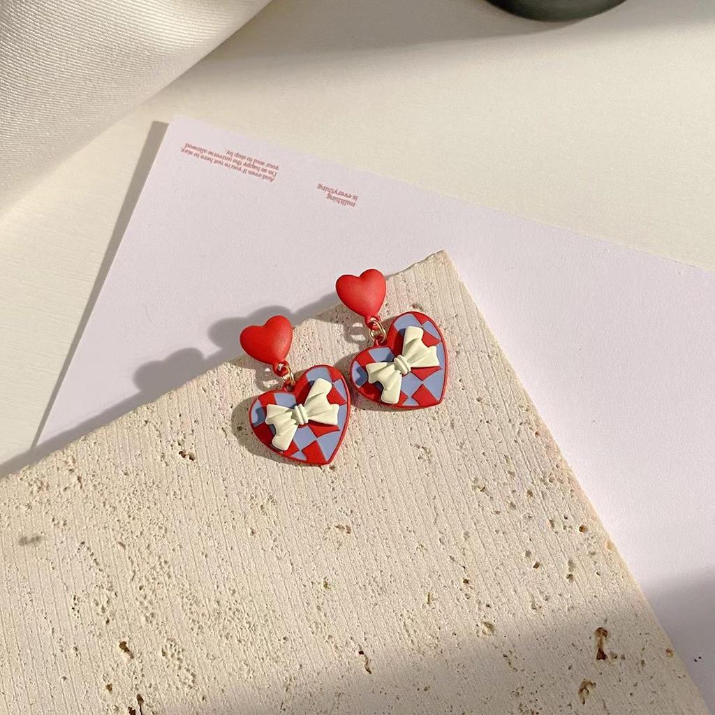 2024 Autumn Stylish Exquisite Celebrity Earrings – High-End Fashion Accessories