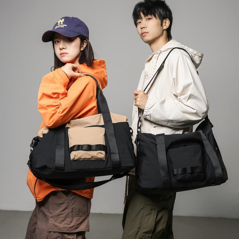 Men and Women Students Make Up Lessons and Store Hand Luggage Bags for Leisure and Simple Design Travel Bags for Zip Lever