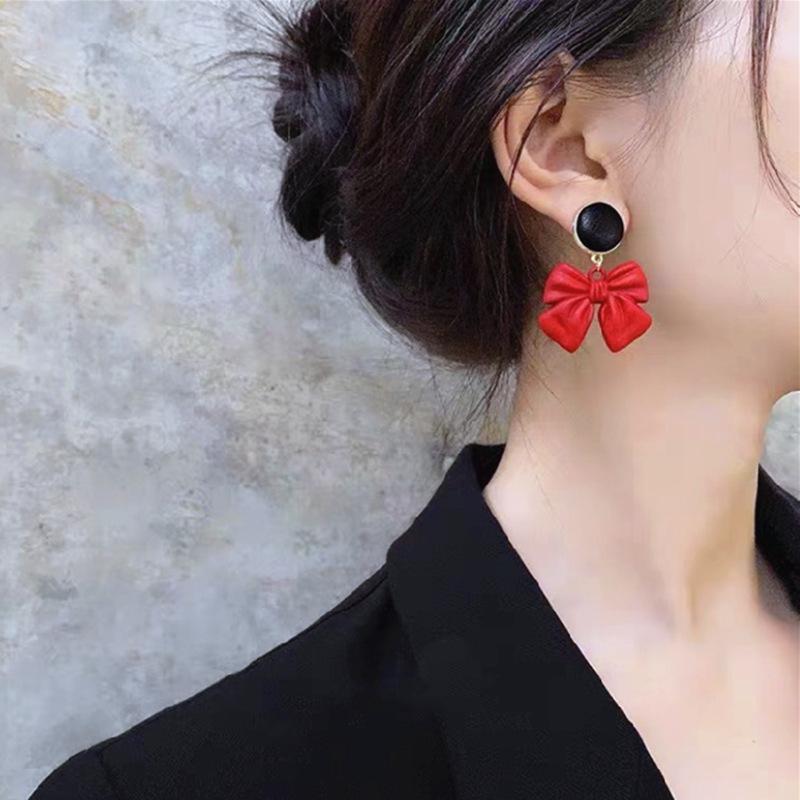 Black Round Red Bowknot Pendant Earrings for Women Girl Korean Love Aesthetic Daily Life Minimalist Jewelry
