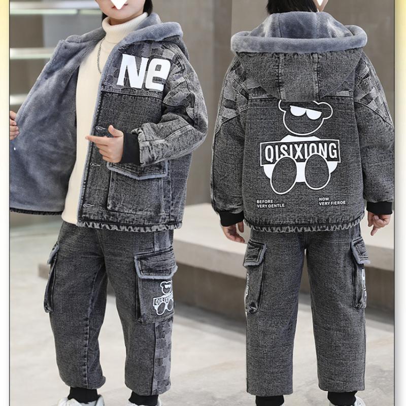 Chłopięcy plus aksamitny garnitur zimowy dziecięcy zimowy dżinsowy dwuczęściowy garnitur, duże chłopcy i chłopcy grube ubrania