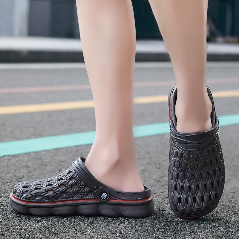New Slippers Men Comfortable Beach Sandals Men 2024 Summer Casual Anti Slip Outdoor Hollow Breathable Clogs Sandals for Men