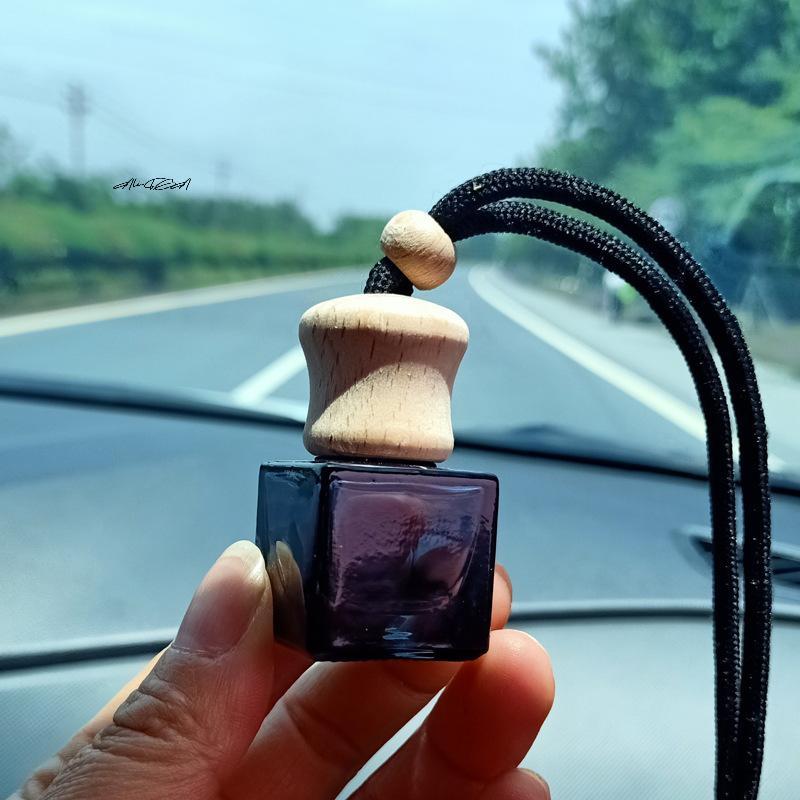 1Pc Car Perfume Empty Bottle Pendant Fragrance Oil Diffuser for Rearview Mirror Interior Mounted Hanging Accessory