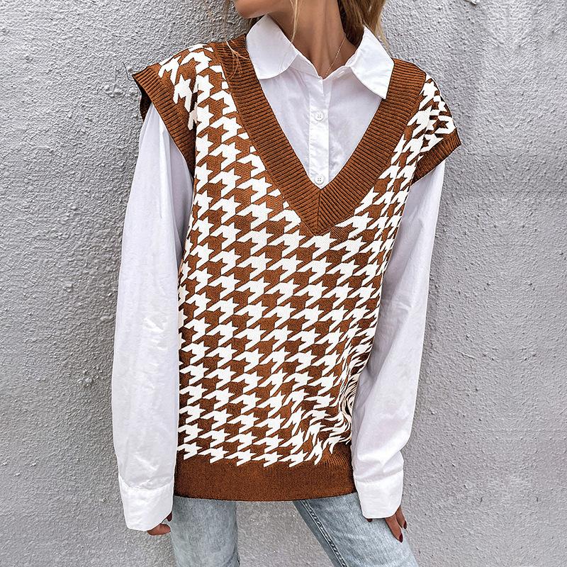 A New Loose V-neck Knitted Vest for Women In Early Autumn