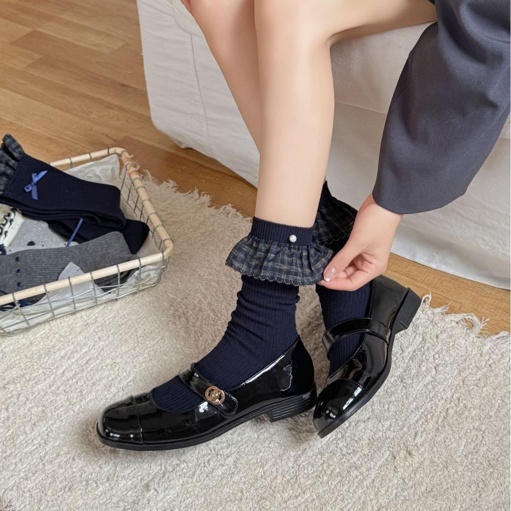 Women's New Autumn Plaid Letter Cloth Label Lace In The Cylinder Pile Socks
