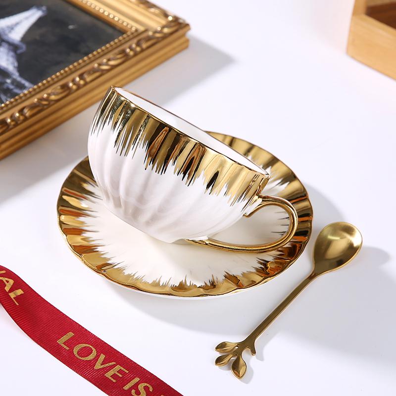 Golden Rim Bone china Coffee Cup Dish Set 250ml Light Luxury High End Handle Mugs Exquisite Afternoon Tea Ceramic Dessert Dish