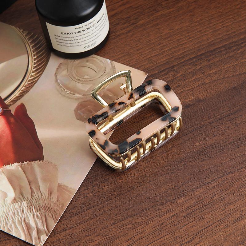 

Средний квадратный зажим для волос: Высококачественный ацетат и сплав для легких причесок