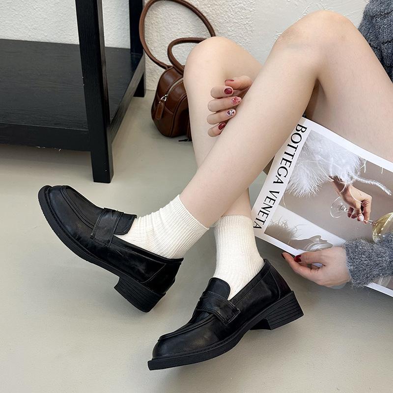 With Small Suit Texture Small Leather Shoes, the New Thick Low-heeled Loafers In the Autumn of 2025, Round Head Commuting Deep Mouth Single Shoes