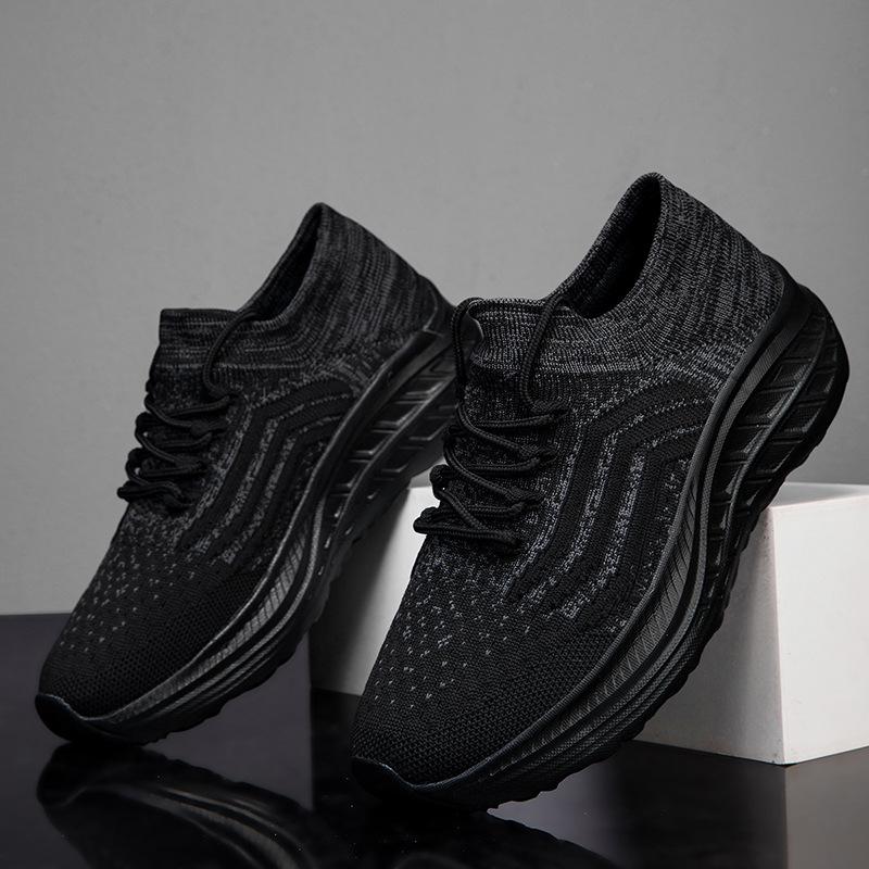 New large size fly-woven mesh breathable shoes soft sole non-slip lightweight casual shoes sports shoes