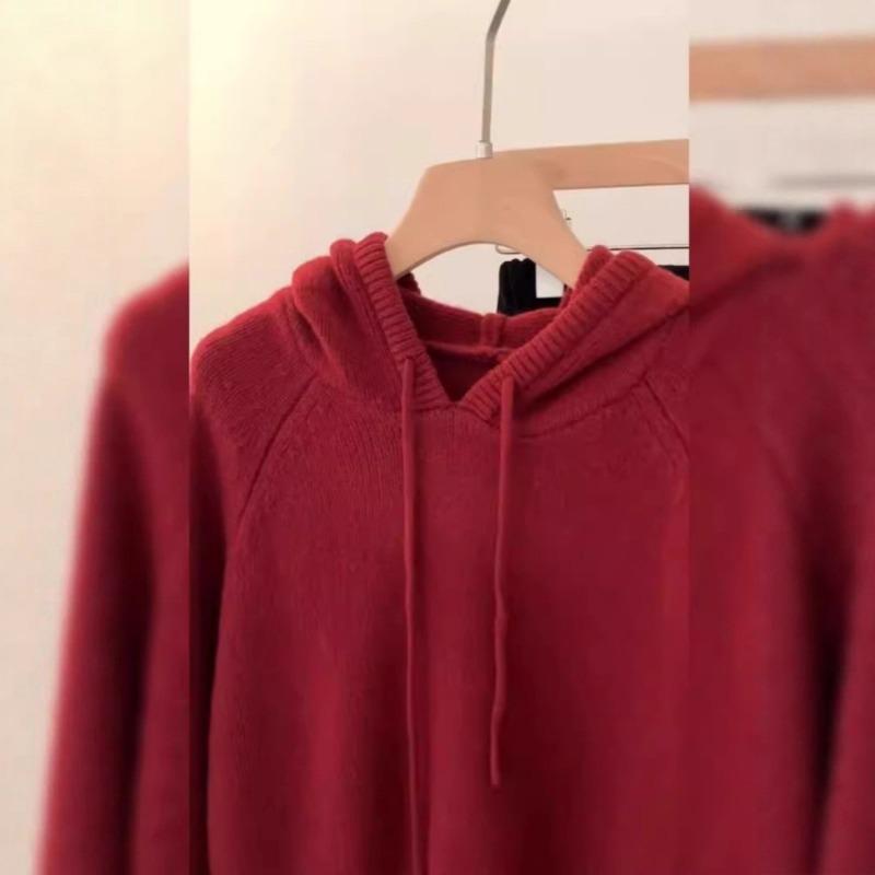Hooded red sweater women's autumn and winter lazy wind high-end knitted sweater inner top small early autumn