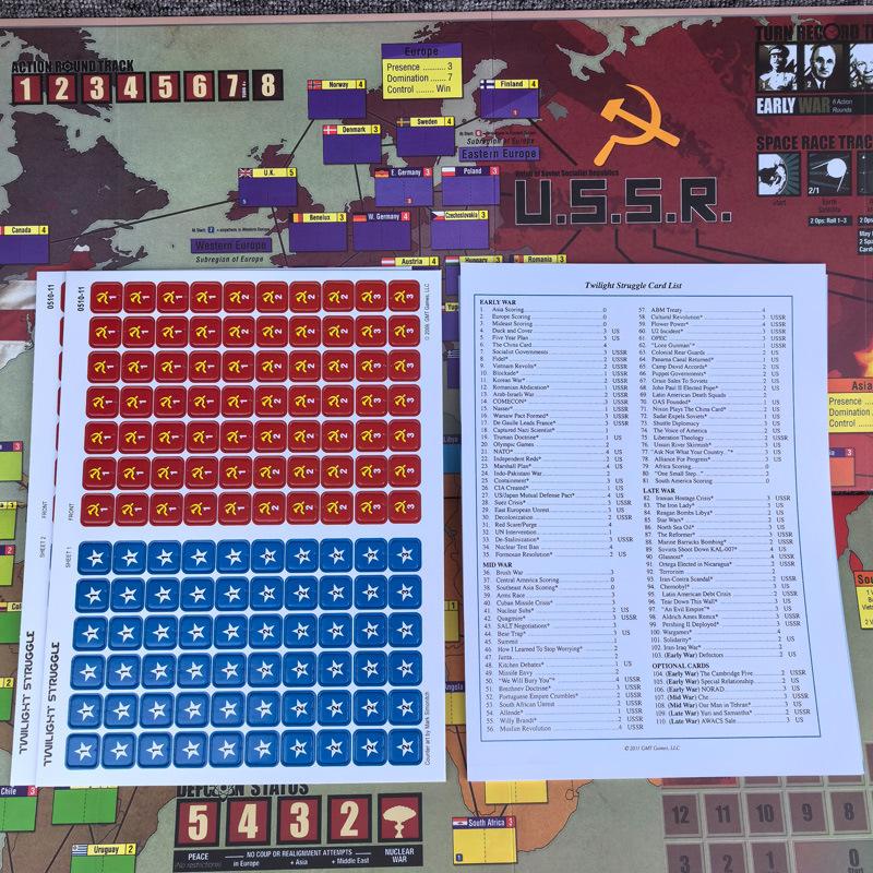 Společenská stolní hra Twilight Struggle Deluxe Edition (anglická verze)