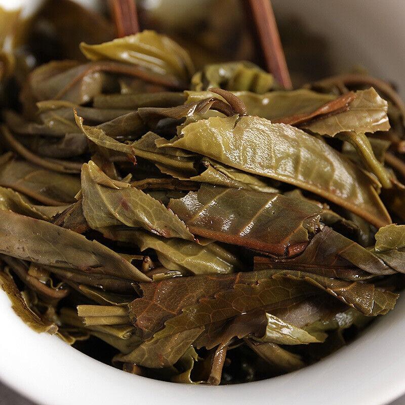 2017  (Fénixovo oko) Island Ancient Tree Tea Raw Tea Cake Yunnan Puerh Tea 200g