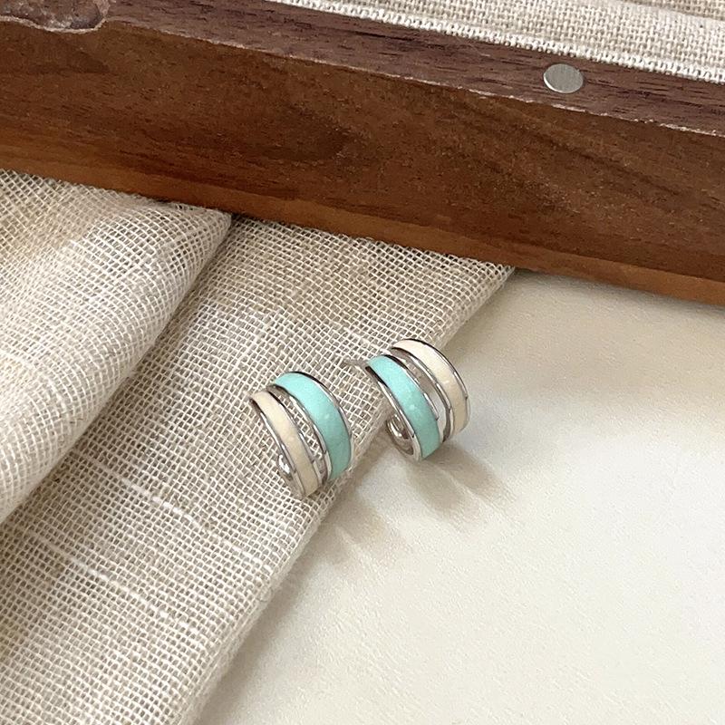 Yinruitai S925 Sterling Silver Double-Layer Hoop Earrings - Light Luxury, Versatile Design, Exquisite Women's Style.