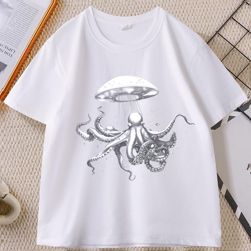 Vintage Octopus Ufo T-Shirt Cool Alien Octopus TShirt Unisex WOMEN Fashion Adult Baggy Tee Casual Breathable Loose Round Neck Tee
