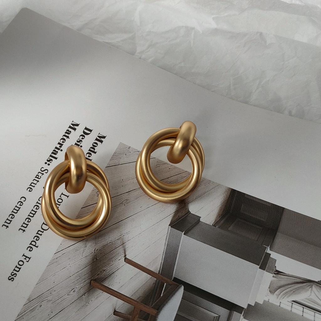 earrings @matte S-needle Korean simple geometric knot earrings ins tide stud earrings cold wind earrings