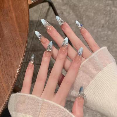 Plaknagels – Nageltips en plaknagels