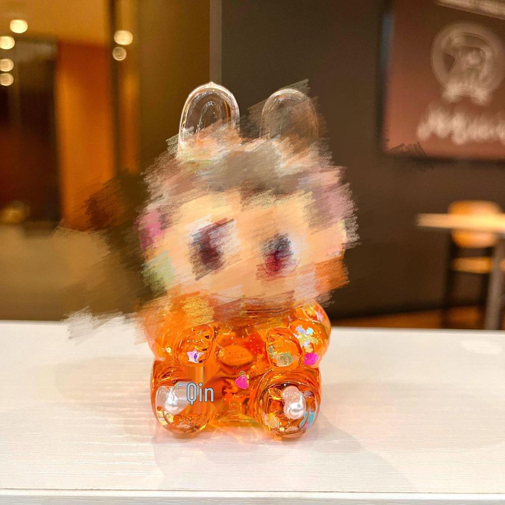 Kurutulmuş Çiçekler, Yanıp Sönen Renkli Boncuklar ve Yağ Şişesi ile Mengmeng Tavşan Hareketli Kum Süsleri - Sevimli Tahıl Aksesuarları ve Douyin'de Trend Oyuncaklar.